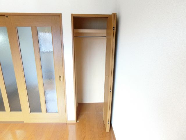 エステラグーナ七番館の収納|同物件別部屋