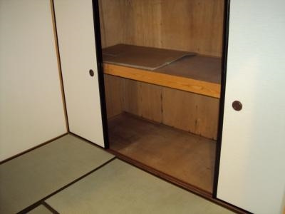 ラーク安田PARTⅡの収納|押入