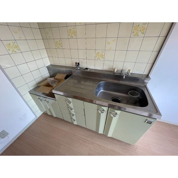 ラーク安田PARTⅡのキッチン|２口ガスコンロ設置可