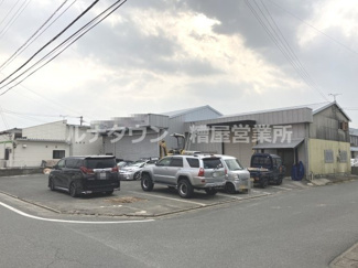 【駐車場】