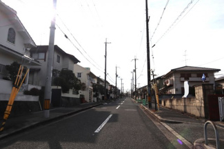 【前面道路含む現地写真】
