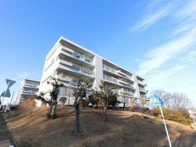【外観】 | 汐見台団地１２１０号棟 | 総戸数３２戸、昭和４０年９月築、管理人は日勤勤務につき管理体制良好です♪