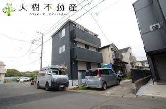 【前面道路含む現地写真】 | □■当社なら諸費用を最大限削減できます■□
※令和4年4月中旬現在の現地