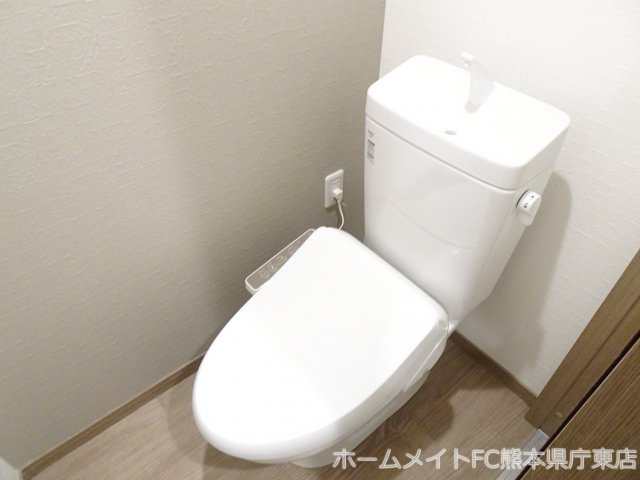 熊本市中央区九品寺３丁目のアパートのトイレ
