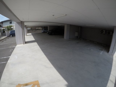 【駐車場】 | アップウェル中央