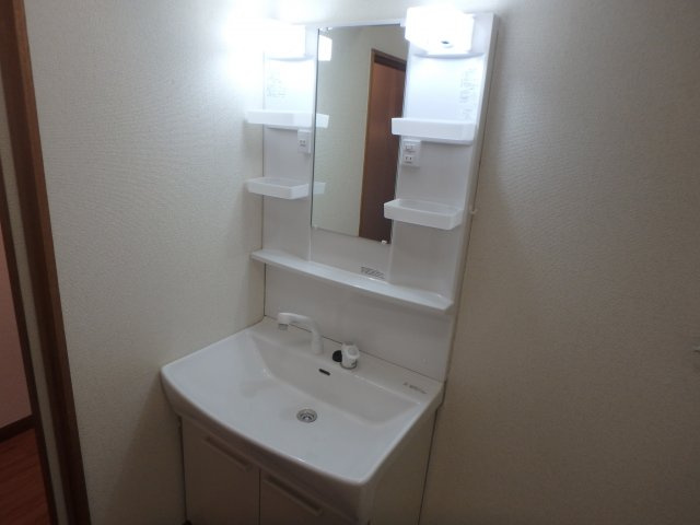 ユートピアタウン北館の独立洗面台