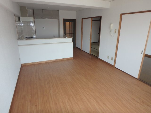 ユートピアタウン北館の居間・リビング