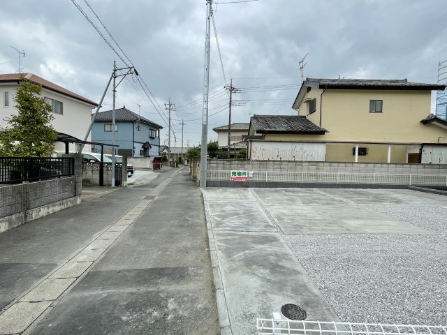 藤岡市藤岡第7（全1棟）1号棟の前面道路含む現地写真|前面道路含む現地写真です