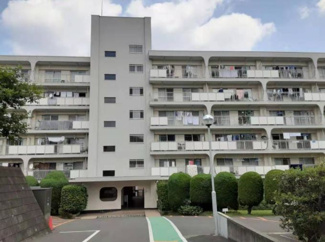 【外観】 | 総戸数１６９戸、１９７２年９月築、管理人は巡回勤務につき管理体制良好です♪