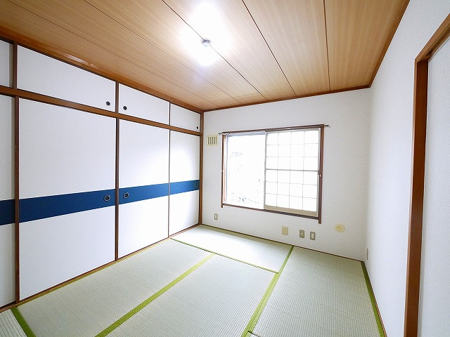 ヴィルドミール富雄の和室|明るい和室です