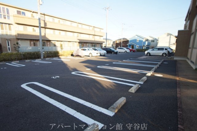 【駐車場】 | ラ・ペジブル B
