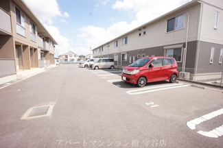 【駐車場】