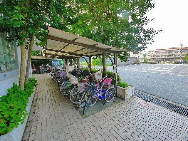 河辺ハイライフコーポのその他共用部分|駐輪場