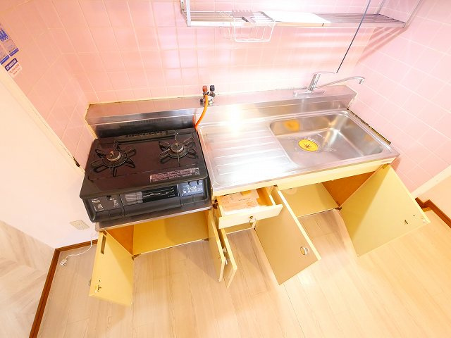 河辺ハイライフコーポのキッチン