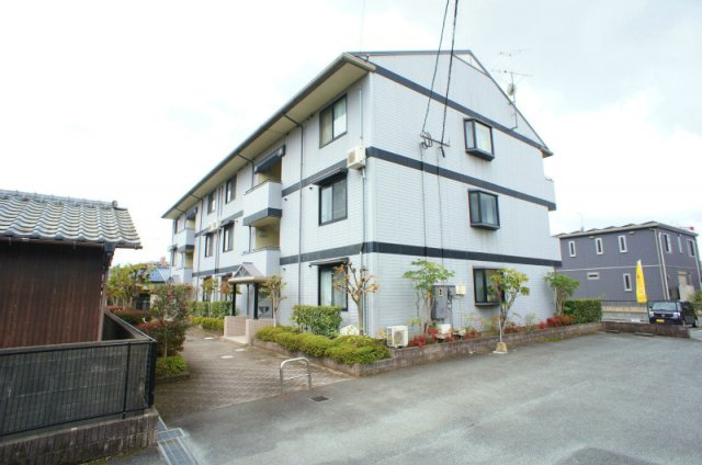 ニュートリヴァンベール【キャッシュバック対象物件】の外観|落ち着いた雰囲気の外観です