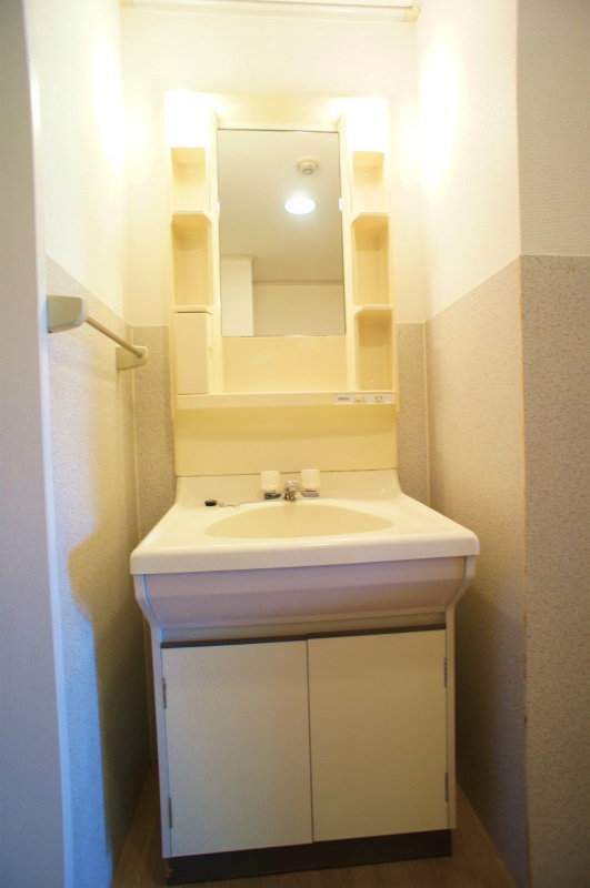 ニュートリヴァンベール【キャッシュバック対象物件】の独立洗面台