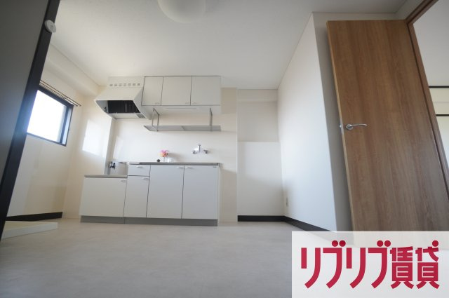 サニング本町の居間・リビング