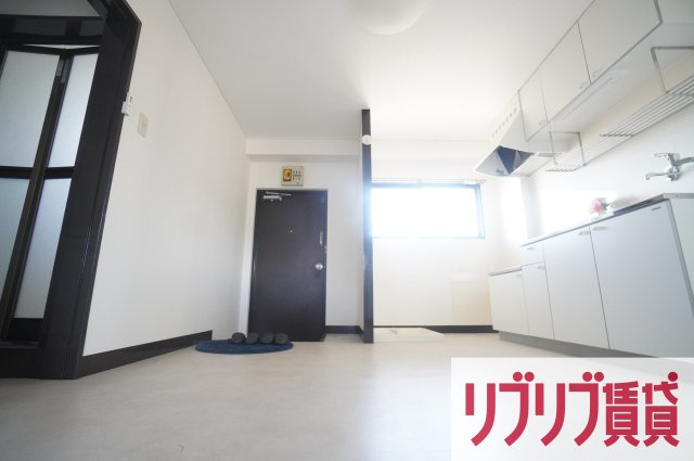 サニング本町の居間・リビング