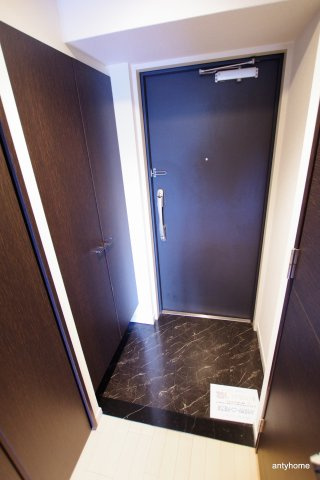 アドバンス新大阪Ⅲ　仲介手数料無料の玄関