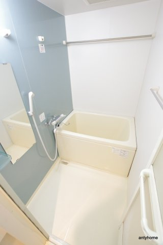 アドバンス新大阪Ⅲ　仲介手数料無料の浴室