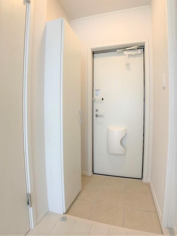 demeure(ドミール)内丸の玄関