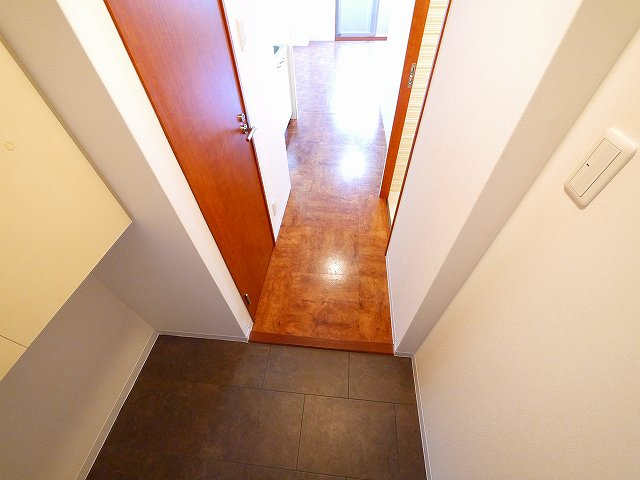 スターレ奈良の玄関|明るい玄関です