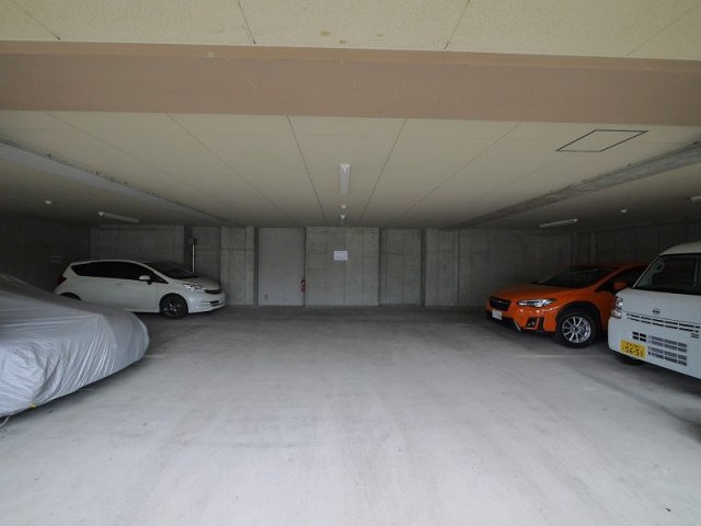 スターレ奈良の駐車場|駐車場に車を止められます