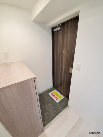 プライマル新大阪　仲介手数料無料の玄関