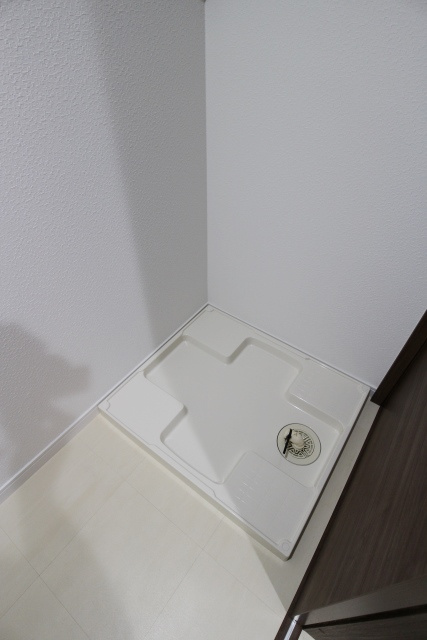 ｗｏｒｋｓ＿ＫＲＭ(ワークスクルメ)【キャッシュバック対象物件】の洗面所|明るい洗面所です