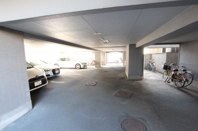 JGM笹丘の駐車場