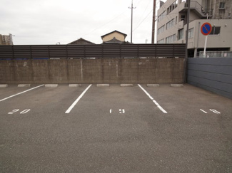 【駐車場】