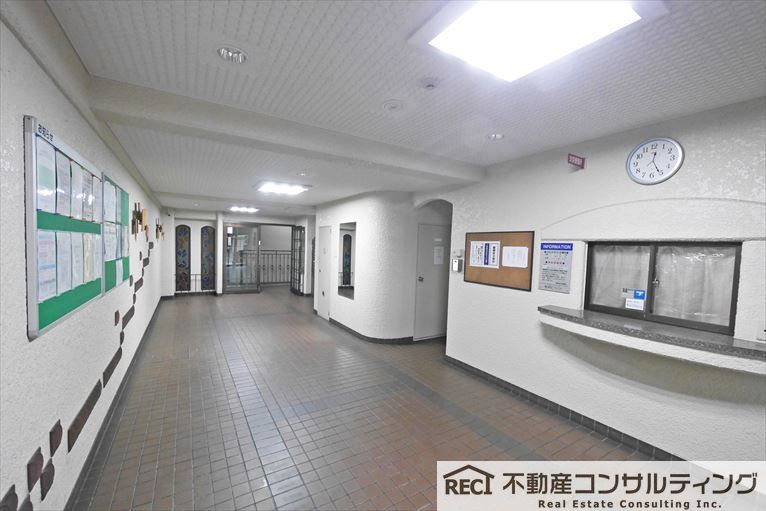 ラール住吉川スカイハイツの駐車場