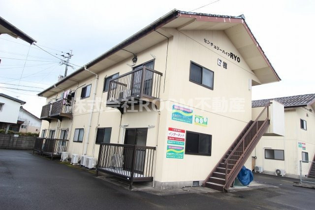 センチュリーハイツRYOの外観|外観は落ち着いています