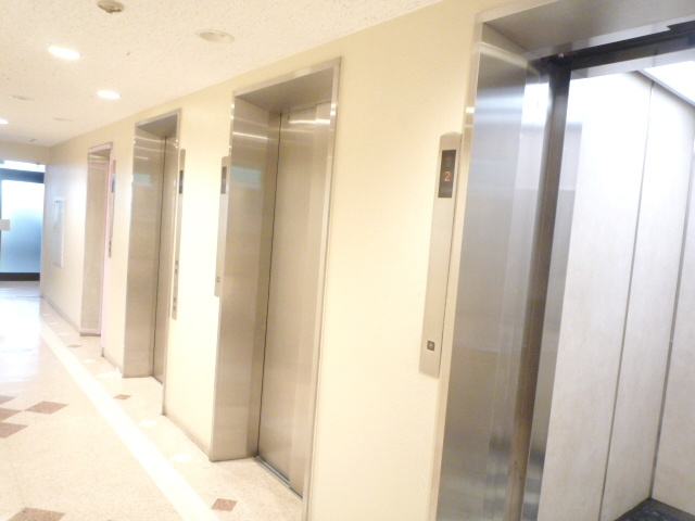 湯島ハイタウン　B棟のその他共用部分|エレベーター前