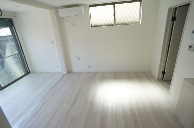 Leggero中山の居間・リビング