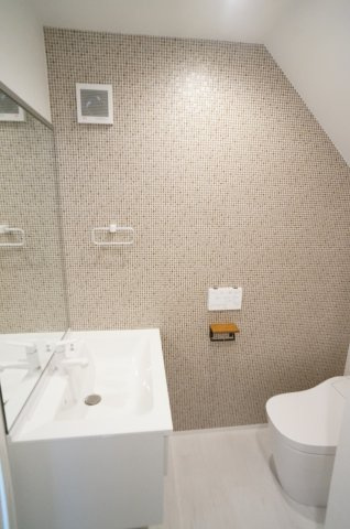 Leggero中山の洗面所