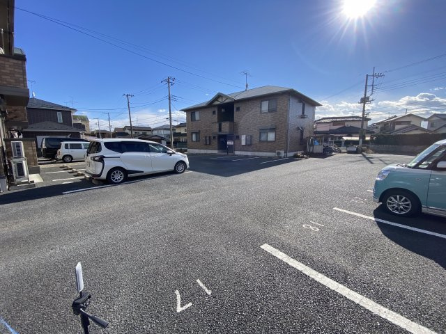 ベルデュールすず樹Ｂの駐車場