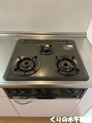 【設備】 | アルカディア高須 | 3口コンロです