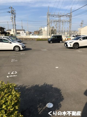 【駐車場】 | アルカディア高須 | 車をお持ちの方に嬉しい駐車場付きの物件です