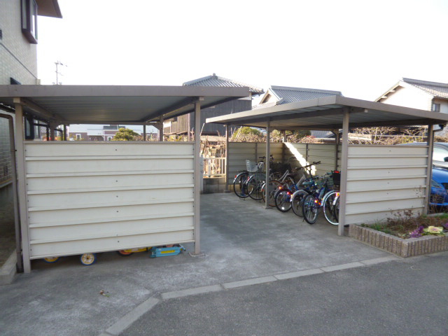 ヴィアーレ中畝Cのその他共用部分|自転車置き場
