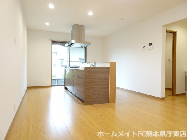 熊本市中央区出水６丁目の一戸建ての居間・リビング