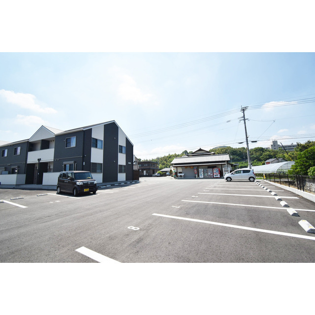 八女郡広川町大字川上のアパートの駐車場|駐車場です