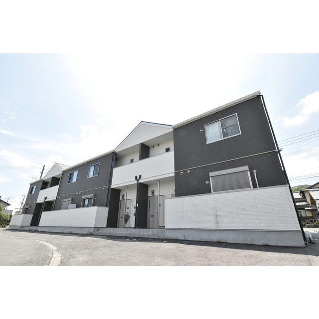 八女郡広川町大字川上のアパート