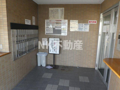 【ロビー】 | フォレストコート長瀬（長瀬賃貸） | 建物内です