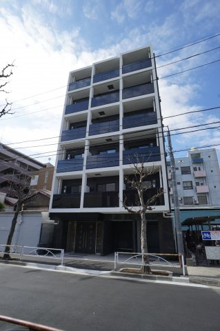 Live Casa両国Ⅲの外観|ハイグレードマンション！1フロア3世帯東向き。バルコニーからはスカイツリーが望めます。スーパー「サミット」目の前で買い物便利♪