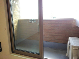 【バルコニー】