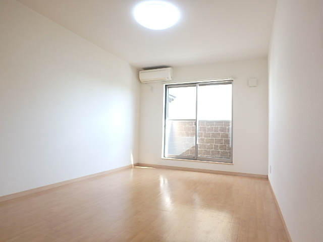 メープルハウスの洋室