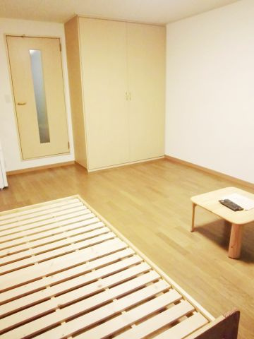 【内装】 | シャルマン | シングルベット付いてます