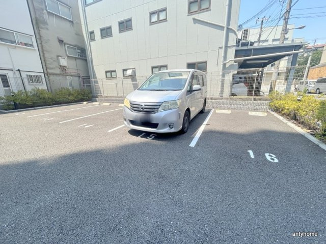 エスリードレジデンス大阪福島　仲介手数料無料の駐車場