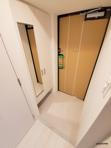 エスリードレジデンス大阪福島　仲介手数料無料の玄関